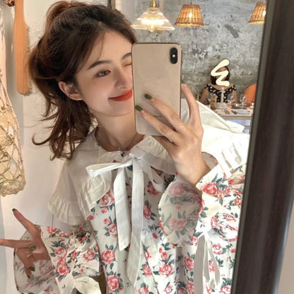 Floral Doll Collar Flared Sleeve Blouse / White / M